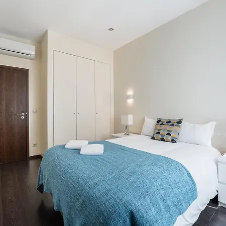 Enigma Building Appartement *